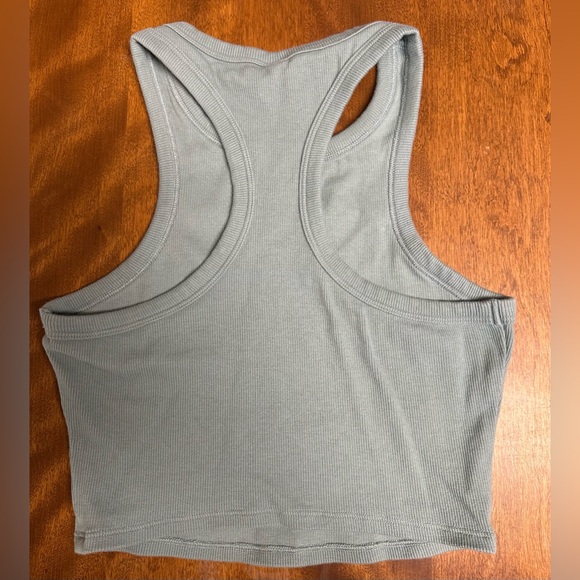 Women’s Alo Yoga Sea foam Green Aspire Tank Size XS - Picture 6 of 6